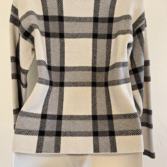 Premise - Plaid Knit Mock Sweater - Picture 11 of 15